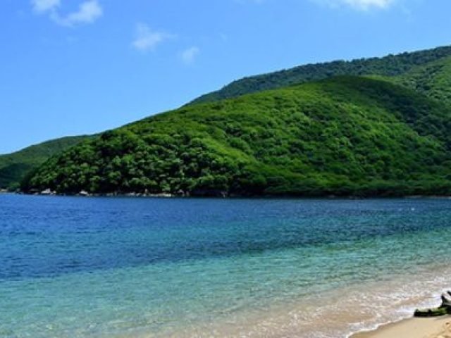 bahia concha tayrona chiva 5 600x296