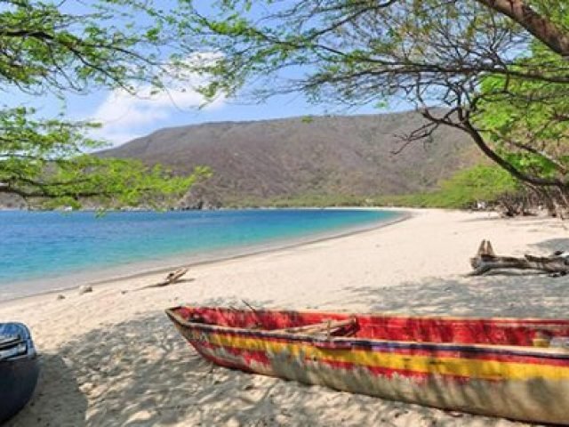 bahia concha tayrona chiva 600x296